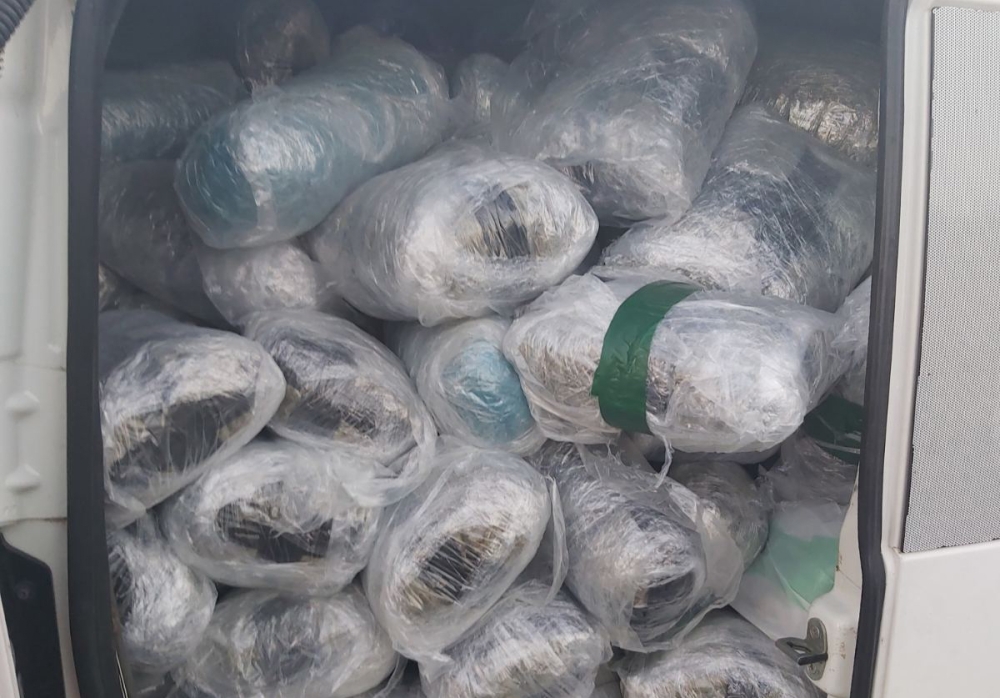 &Sigma;&epsilon; &pi;ά&nu;&omega; &alpha;&pi;ό 190 &kappa;&iota;&lambda;ά &kappa;ά&nu;&nu;&alpha;&beta;&eta;&sigmaf; &omicron;&delta;ή&gamma;&eta;&sigma;&epsilon; &eta; &alpha;&sigma;&tau;&upsilon;&nu;&omicron;&mu;&iota;&kappa;ή έ&rho;&epsilon;&upsilon;&nu;&alpha;