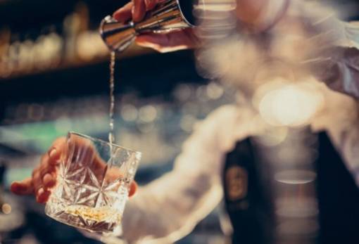 Σπάρτη: Μετά την παρέλαση σέρβιρε βότκες σε ανήλικους και συνελήφθη