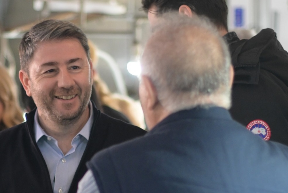 &Sigma;&epsilon; &Sigma;&pi;ά&rho;&tau;&eta; &kappa;&alpha;&iota; &nu;ό&tau;&iota;&alpha; &Lambda;&alpha;&kappa;&omega;&nu;ί&alpha; &omicron; &Alpha;&nu;&delta;&rho;&omicron;&upsilon;&lambda;ά&kappa;&eta;&sigmaf;