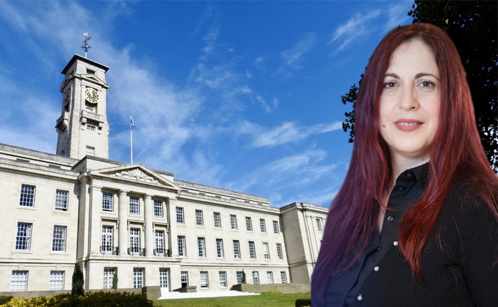 &Delta;&rho;. &Chi;&rho;&upsilon;&sigma;ά&nu;&theta;&eta; &Gamma;ά&lambda;&lambda;&omicron;&upsilon;: &laquo;&Nu;&iota;ώ&theta;&omicron;&upsilon;&mu;&epsilon; &tau;&eta; &Sigma;&pi;ά&rho;&tau;&eta; &sigma;&alpha;&nu; &tau;&omicron; &sigma;&pi;ί&tau;&iota; &mu;&alpha;&sigmaf;&raquo;