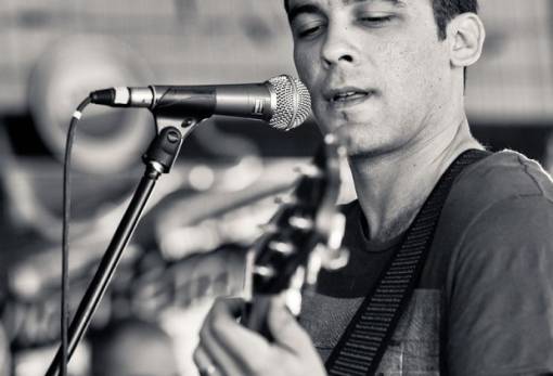 Συναυλία στη Σκούρα με τον Απόστολο Ρίζο