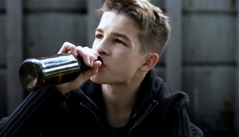 Έ&xi;&upsilon;&pi;&nu;&alpha; &psi;&eta;&phi;&iota;&alpha;&kappa;ά &epsilon;&rho;&gamma;&alpha;&lambda;&epsilon;ί&alpha; &laquo;&kappa;ό&beta;&omicron;&upsilon;&nu;&raquo; &tau;&omicron; &alpha;&lambda;&kappa;&omicron;ό&lambda; &sigma;&tau;&omicron;&upsilon;&sigmaf; &epsilon;&phi;ή&beta;&omicron;&upsilon;&sigmaf;