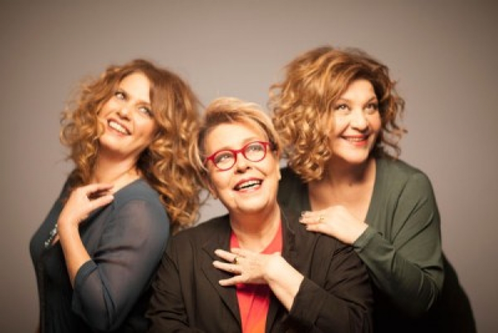 &Sigma;&upsilon;&nu;&alpha;&upsilon;&lambda;ί&alpha; &Gamma;&alpha;&lambda;ά&nu;&eta;, &Tau;&sigma;&alpha;&lambda;&iota;&gamma;&omicron;&pi;&omicron;ύ&lambda;&omicron;&upsilon;, &Nu;έ&gamma;&kappa;&alpha; &sigma;&tau;&eta; &Nu;&epsilon;ά&pi;&omicron;&lambda;&eta;