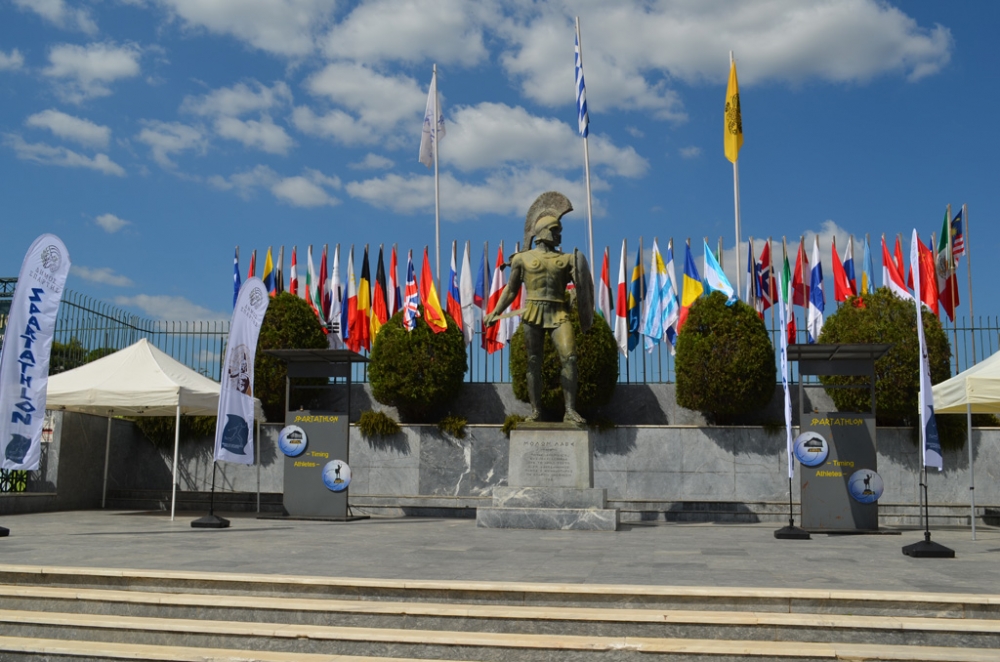 Ό&lambda;&alpha; έ&tau;&omicron;&iota;&mu;&alpha; &gamma;&iota;&alpha; &tau;&eta;&nu; &upsilon;&pi;&omicron;&delta;&omicron;&chi;ή &tau;&omega;&nu; &phi;&epsilon;&tau;&iota;&nu;ώ&nu; &Sigma;&pi;&alpha;&rho;&tau;&alpha;&theta;&lambda;&eta;&tau;ώ&nu;