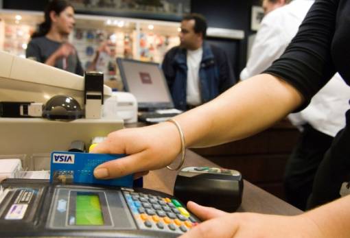 4.000 θέσεις κατάρτισης για νέους ηλικίας 18-24 ετών στο λιανικό εμπόριο