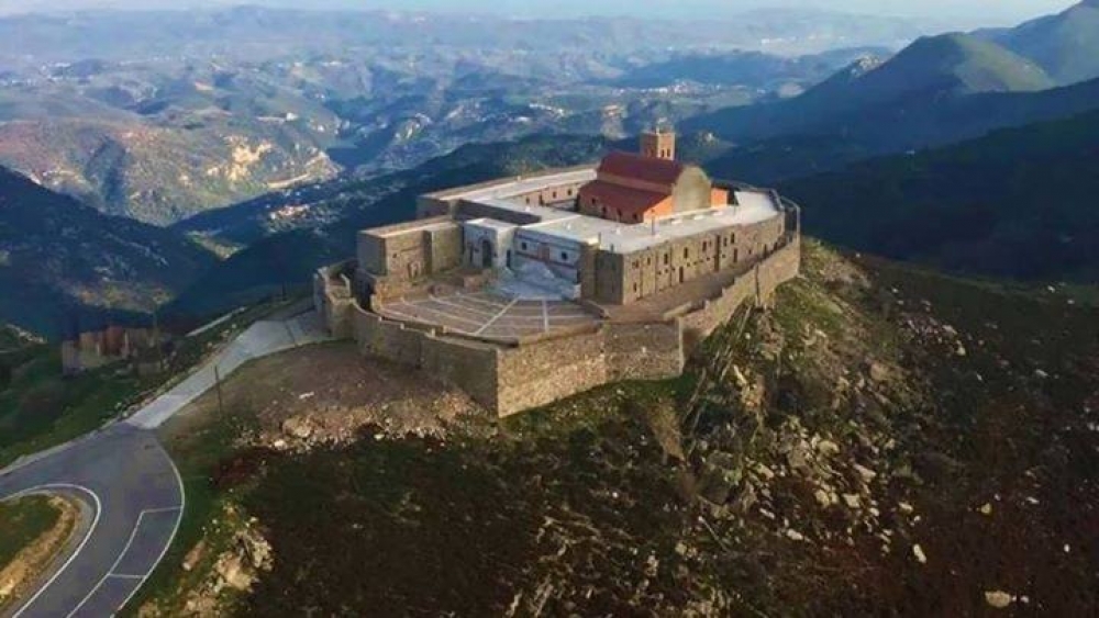 &Pi;&alpha;&nu;&eta;&gamma;&upsilon;&rho;ί&zeta;&epsilon;&iota; &eta; &iota;&sigma;&tau;&omicron;&rho;&iota;&kappa;ή &Iota;&epsilon;&rho;ά &Mu;&omicron;&nu;ή &Pi;&alpha;&nu;&alpha;&gamma;ί&alpha;&sigmaf; &Gamma;&iota;&alpha;&tau;&rho;ί&sigma;&sigma;&eta;&sigmaf; &Mu;ά&nu;&eta;&sigmaf;