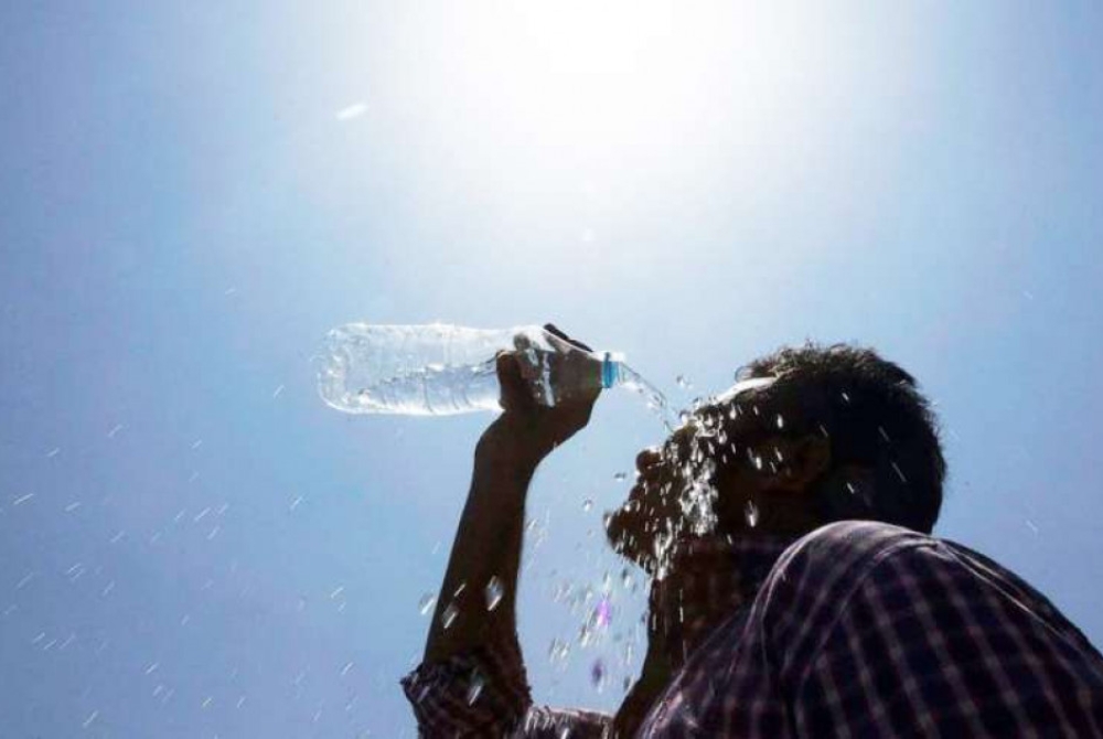 &Delta;ύ&omicron; &sigma;&tau;&omicron;&upsilon;&sigmaf; &tau;&rho;&epsilon;&iota;&sigmaf; &theta;&alpha;&nu;ά&tau;&omicron;&upsilon;&sigmaf; &alpha;&pi;ό &kappa;&alpha;ύ&sigma;&omega;&nu;&alpha; &sigma;&tau;&eta;&nu; &Epsilon;&upsilon;&rho;ώ&pi;&eta; &omicron;&phi;&epsilon;ί&lambda;&omicron;&nu;&tau;&alpha;&iota; &sigma;&tau;&eta;&nu; &alpha;&nu;&theta;&rho;&omega;&pi;&omicron;&gamma;&epsilon;&nu;ή &pi;&alpha;&gamma;&kappa;ό&sigma;&mu;&iota;&alpha; &upsilon;&pi;&epsilon;&rho;&theta;έ&rho;&mu;&alpha;&nu;&sigma;&eta;