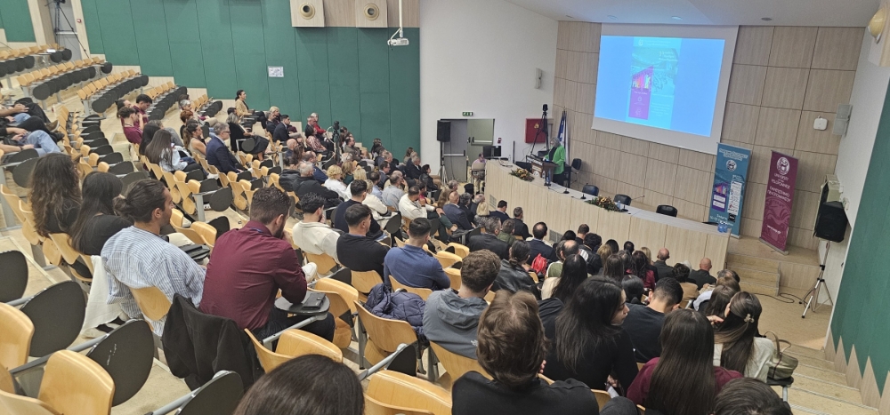 &Alpha;&pi;ό &tau;&eta; &Sigma;&pi;ά&rho;&tau;&eta; &xi;&epsilon;&delta;&iota;&pi;&lambda;ώ&theta;&eta;&kappa;&epsilon; &tau;&omicron; ό&rho;&alpha;&mu;&alpha; &gamma;&iota;&alpha; &tau;&eta; &phi;&upsilon;&sigma;&iota;&kappa;&omicron;&theta;&epsilon;&rho;&alpha;&pi;&epsilon;ί&alpha; &tau;&omicron;&upsilon; &mu;έ&lambda;&lambda;&omicron;&nu;&tau;&omicron;&sigmaf;