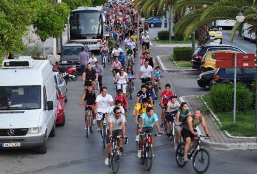 «Οργώνουν» τη Σπάρτη με ποδήλατο