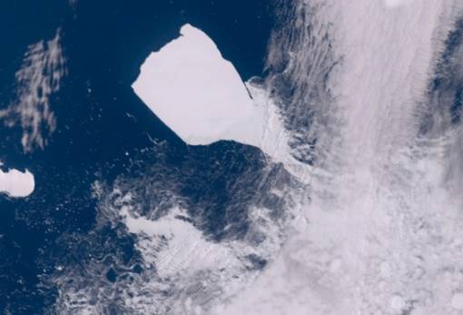 Ανταρκτική: Αποκολλήθηκε ξανά το μεγαλύτερο παγόβουνο του κόσμου και παρασύρεται άσκοπα στον ωκεανό