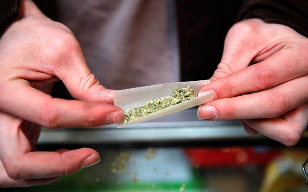 &Mu;&epsilon; &laquo;&phi;&omicron;ύ&nu;&tau;&alpha;&raquo; &pi;&iota;ά&sigma;&tau;&eta;&kappa;&epsilon; 34&chi;&rho;&omicron;&nu;&omicron;&sigmaf; &sigma;&tau;&eta; &Sigma;&pi;ά&rho;&tau;&eta;