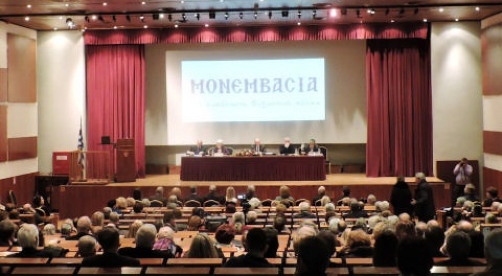 &Mu;&iota;&alpha; &beta;&rho;&alpha;&delta;&iota;ά &mu;ό&nu;&omicron; &gamma;&iota;&alpha; &tau;&eta; &Mu;&omicron;&nu;&epsilon;&mu;&beta;&alpha;&sigma;&iota;ά &sigma;&tau;&omicron; &Pi;&omicron;&lambda;&epsilon;&mu;&iota;&kappa;ό &Mu;&omicron;&upsilon;&sigma;&epsilon;ί&omicron; &Alpha;&theta;&eta;&nu;ώ&nu; (&Phi;&Omega;&Tau;&Omicron;)