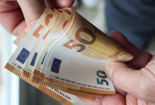 Πώς αμείβεται η αργία του 15Αυγούστου