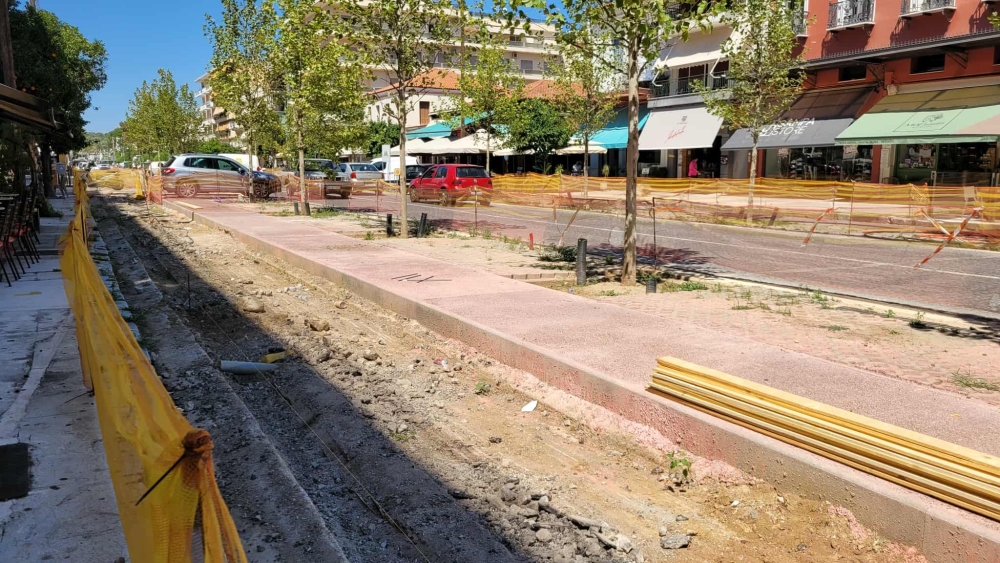 &Upsilon;&pi;ή&rho;&chi;&epsilon; &laquo;&kappa;&alpha;&pi;&nu;ό&sigmaf;&raquo; &kappa;&alpha;&iota; &tau;&epsilon;&lambda;&iota;&kappa;ά&hellip; &laquo;&phi;&omega;&tau;&iota;ά&raquo; &sigma;&tau;&eta;&nu; &Pi;&alpha;&lambda;&alpha;&iota;&omicron;&lambda;ό&gamma;&omicron;&upsilon; &alpha;&lambda;&lambda;ά &delta;&epsilon;&nu; &tau;&eta;&nu; &kappa;&alpha;ί&epsilon;&iota;&hellip;