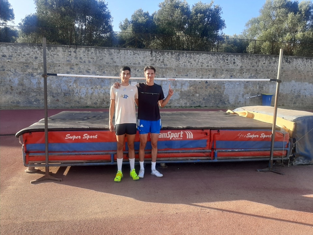 &Mu;&pi;&alpha;ί&nu;&epsilon;&iota; &alpha;&kappa;ό&mu;&alpha; &psi;&eta;&lambda;ό&tau;&epsilon;&rho;&alpha; &omicron; &pi;ή&chi;&eta;&sigmaf; &tau;&omicron;&upsilon; &Sigma;&pi;&alpha;&rho;&tau;&iota;&alpha;&tau;&iota;&kappa;&omicron;ύ