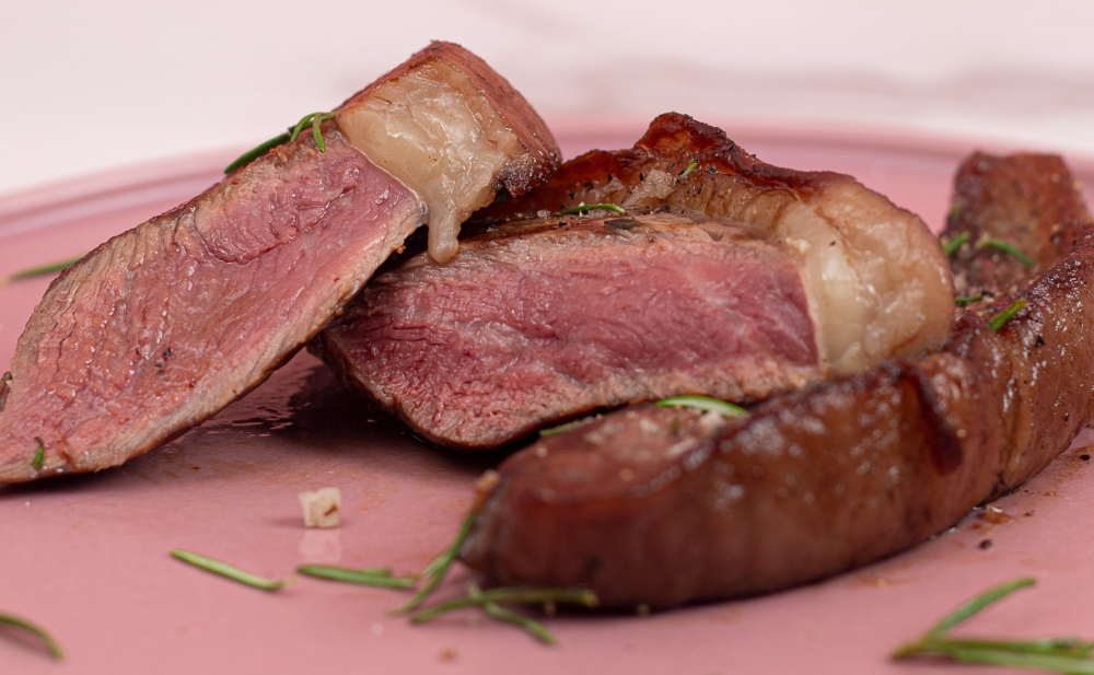 &Eta; &laquo;&delta;ί&alpha;&iota;&tau;&alpha; &tau;&omega;&nu; &lambda;&iota;&omicron;&nu;&tau;&alpha;&rho;&iota;ώ&nu;&raquo;: &Tau;&iota; &lambda;έ&nu;&epsilon; &omicron;&iota; &epsilon;&iota;&delta;&iota;&kappa;&omicron;ί &gamma;&iota;&alpha; &tau;&eta;&nu; &nu;έ&alpha; &tau;ά&sigma;&eta; &sigma;&tau;&omicron; TikTok