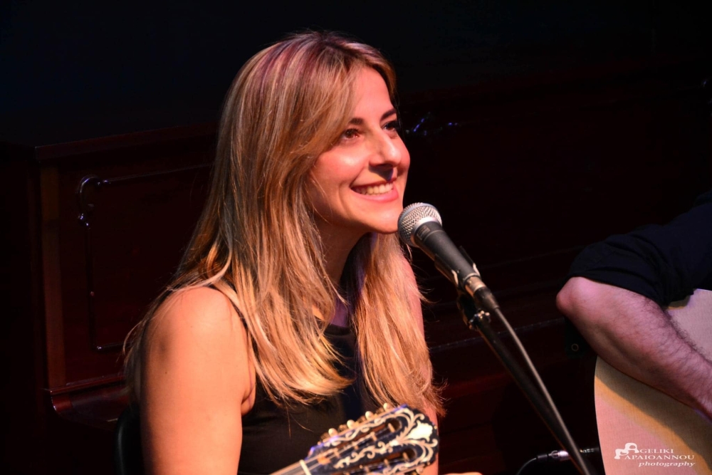 &Kappa;&alpha;&lambda;&omicron;&kappa;&alpha;&iota;&rho;&iota;&nu;ή &beta;&rho;&alpha;&delta;&iota;ά &sigma;&epsilon; ή&chi;&omicron; &lambda;&alpha;ϊ&kappa;ό &mu;&epsilon; &tau;&eta; &Delta;ή&mu;&eta;&tau;&rho;&alpha; &Sigma;&tau;&alpha;&theta;&omicron;&pi;&omicron;ύ&lambda;&omicron;&upsilon;