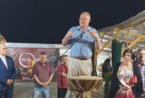 Ο Μυστράς, το «τοπικό πανηγυράκι μπουζοπούλας» και οι Γάλλοι «οικοδόμοι» που έμειναν στα… θεμέλια