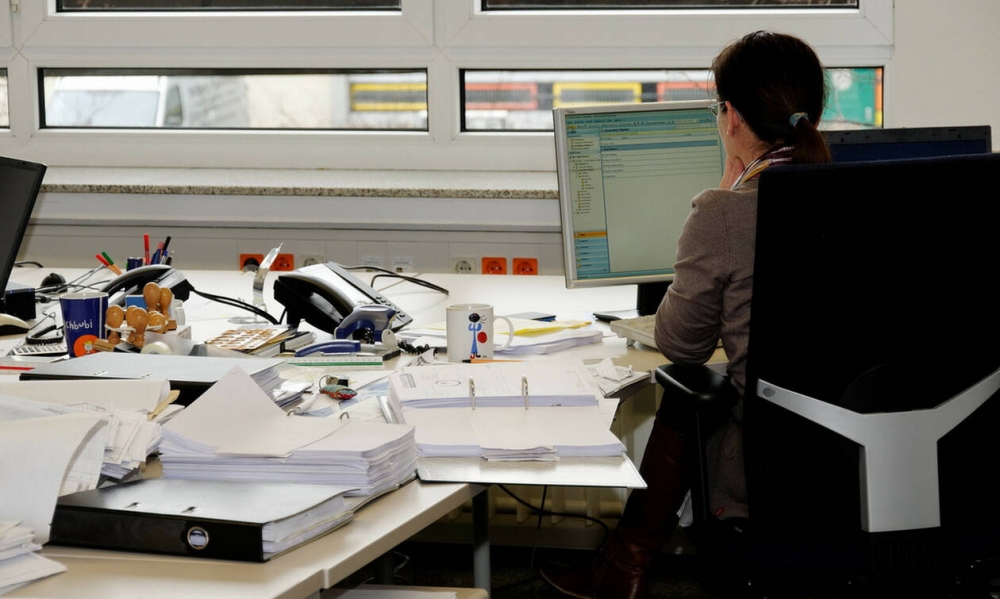 &Delta;ύ&omicron; &pi;&rho;&omicron;&sigma;&lambda;ή&psi;&epsilon;&iota;&sigmaf; &delta;&iota;&omicron;&iota;&kappa;&eta;&tau;&iota;&kappa;ώ&nu; &upsilon;&pi;&alpha;&lambda;&lambda;ή&lambda;&omega;&nu; &sigma;&tau;&eta;&nu; &Pi;&Epsilon; &Lambda;&alpha;&kappa;&omega;&nu;ί&alpha;&sigmaf;