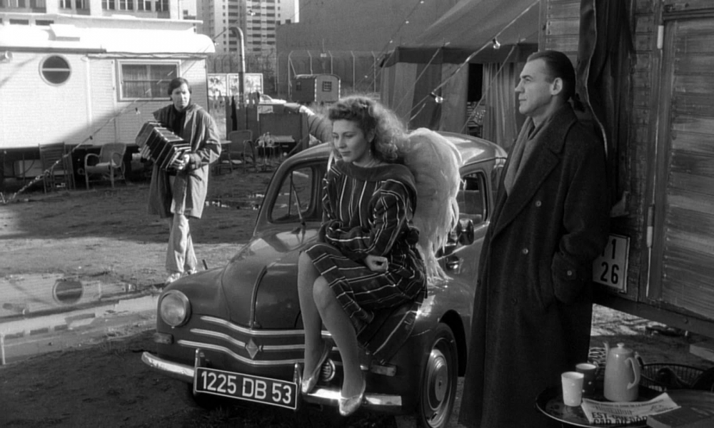 &laquo;&Tau;&alpha; &Phi;&tau;&epsilon;&rho;ά &tau;&omicron;&upsilon; Έ&rho;&omega;&tau;&alpha;&raquo; &pi;&rho;&omicron;&beta;ά&lambda;&lambda;&omicron;&nu;&tau;&alpha;&iota; &sigma;&tau;&eta;&nu; &Pi;&nu;&epsilon;&upsilon;&mu;&alpha;&tau;&iota;&kappa;ή &Epsilon;&sigma;&tau;ί&alpha; &Sigma;&pi;ά&rho;&tau;&eta;&sigmaf;