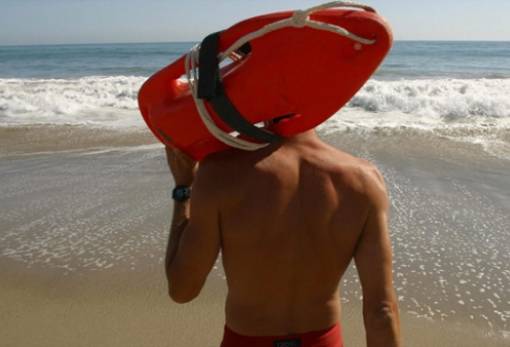 Άδειες ναυαγοσώστη χορηγεί το Λιμεναρχείο Γυθείου