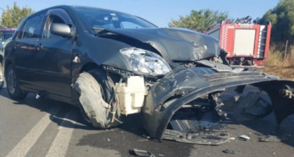 &Epsilon;&pi;&tau;ά &tau;&rho;&omicron;&chi;&alpha;ί&alpha; &mu;&epsilon; &tau;&rho;&alpha;&upsilon;&mu;&alpha;&tau;&iota;&sigma;&mu;&omicron;ύ&sigmaf; &sigma;&epsilon; έ&nu;&alpha;&nu; &mu;ή&nu;&alpha; &sigma;&tau;&eta; &Lambda;&alpha;&kappa;&omega;&nu;ί&alpha;