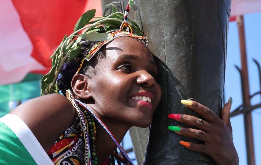 &Eta; &Kappa;&epsilon;&nu;&upsilon;ά&tau;&iota;&sigma;&sigma;&alpha; &tau;&omicron;&upsilon; &Sigma;&pi;ά&rho;&tau;&alpha;&theta;&lambda;&omicron;&nu; &pi;&omicron;&upsilon; έ&nu;&omega;&sigma;&epsilon; &pi;&omicron;&lambda;&iota;&tau;&iota;&sigma;&mu;&omicron;ύ&sigmaf; &kappa;&alpha;&iota; &gamma;&omicron;ή&tau;&epsilon;&upsilon;&sigma;&epsilon;