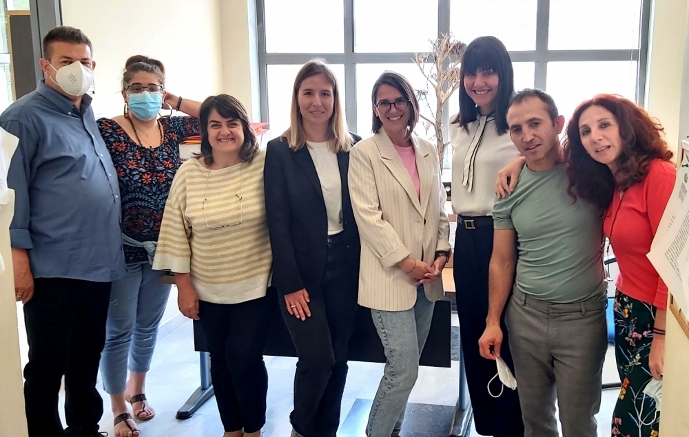 &Lambda;&iota;&theta;&omicron;&upsilon;&alpha;&nu;&omicron;ί &delta;&iota;&kappa;&alpha;&sigma;&tau;&iota;&kappa;&omicron;ί &upsilon;&pi;ά&lambda;&lambda;&eta;&lambda;&omicron;&iota; &phi;&iota;&lambda;&omicron;&xi;&epsilon;&nu;ή&theta;&eta;&kappa;&alpha;&nu; &sigma;&tau;&eta; &Sigma;&pi;ά&rho;&tau;&eta;