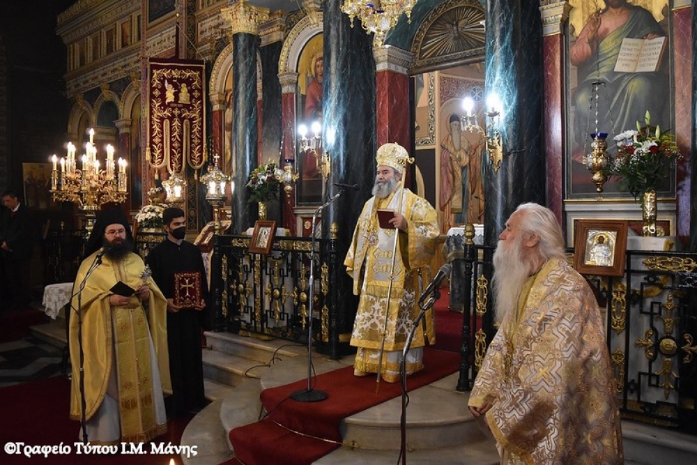 &Omicron; &Mu;&eta;&tau;&rho;&omicron;&pi;&omicron;&lambda;ί&tau;&eta;&sigmaf; &Mu;ά&nu;&eta;&sigmaf; &sigma;&tau;&eta; &lambda;&epsilon;&iota;&tau;&omicron;&upsilon;&rho;&gamma;ί&alpha; &tau;&eta;&sigmaf; &Kappa;&upsilon;&rho;&iota;&alpha;&kappa;ή&sigmaf; &Epsilon;΄ &Nu;&eta;&sigma;&tau;&epsilon;&iota;ώ&nu; &sigma;&tau;&eta; &Sigma;&pi;ά&rho;&tau;&eta;