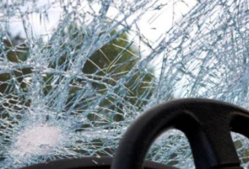 Όχημα «έφυγε» και τούμπαρε στην παλαιά ΕΟ Σπάρτης-Τρίπολης