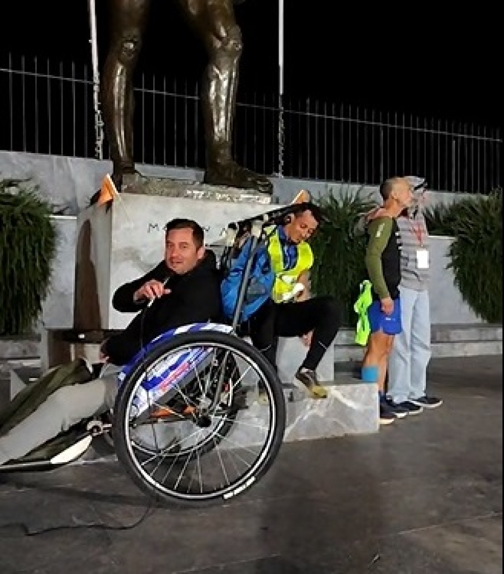 &Theta;έ&lambda;&eta;&sigma;&eta;, &alpha;&delta;&epsilon;&lambda;&phi;&iota;&kappa;ή &sigma;&upsilon;&nu;&epsilon;&rho;&gamma;&alpha;&sigma;ί&alpha;, &mu;&epsilon;&gamma;&alpha;&lambda;&epsilon;ί&omicron; &psi;&upsilon;&chi;ή&sigmaf; &alpha;&pi;ό &kappa;&rho;&eta;&tau;&iota;&kappa;ό &delta;ί&delta;&upsilon;&mu;&omicron; &sigma;&tau;&omicron;&nu; &Phi;&epsilon;&iota;&delta;&iota;&pi;&pi;ί&delta;&epsilon;&iota;&omicron; &Delta;&rho;ό&mu;&omicron;