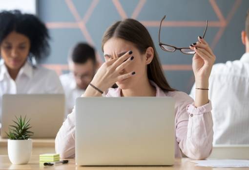 Οι 10 λόγοι που εξηγούν γιατί μπορεί να είστε συνέχεια κουρασμένοι