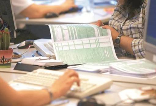 Φορολογικές Δηλώσεις 2025: Τι αλλάζει και τι «κερδίζουν» οι συνεπείς