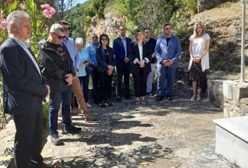 Με συγκίνηση και περηφάνια οι Σουστιάνοι τίμησαν τους πεσόντες και τα θύματα του Ολοκαυτώματος