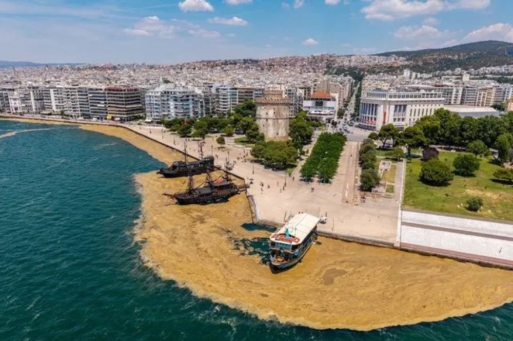&Epsilon;&pi;&iota;&mu;έ&nu;&epsilon;&iota; &eta; &epsilon;&rho;&upsilon;&theta;&rho;ά &pi;&alpha;&lambda;ί&rho;&rho;&omicron;&iota;&alpha;  &sigma;&tau;&omicron;&nu; &Theta;&epsilon;&rho;&mu;&alpha;ϊ&kappa;ό