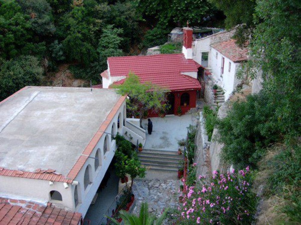 Θείες Λειτουργίες στην ΙΜ Ζωοδόχου Πηγής Καστρίου