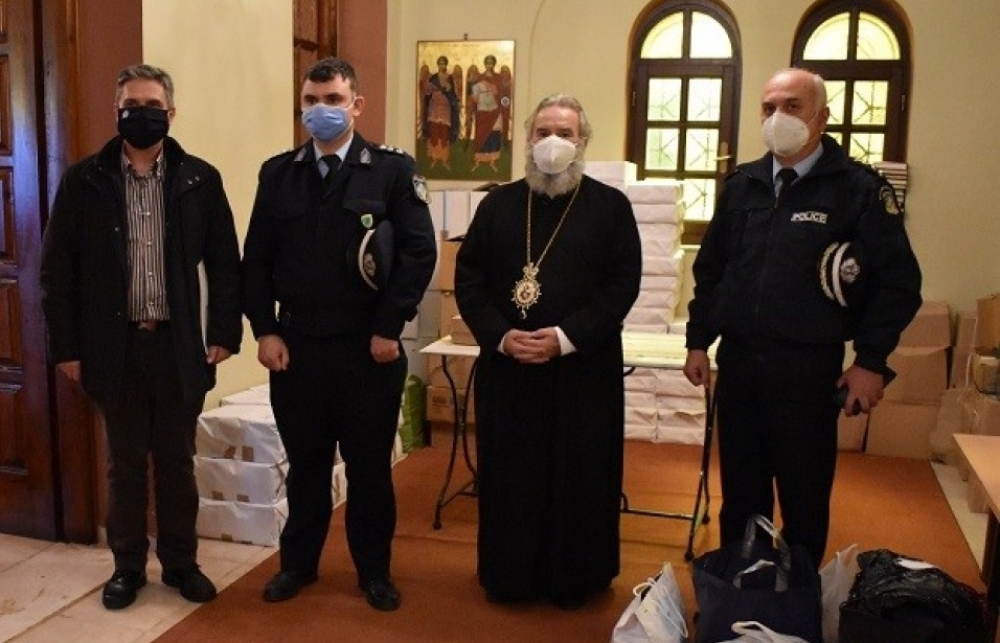 &Pi;&rho;&omicron;&sigma;&phi;&omicron;&rho;ά &alpha;&gamma;ά&pi;&eta;&sigmaf; &sigma;&tau;&eta; &Mu;&eta;&tau;&rho;ό&pi;&omicron;&lambda;&eta; &Mu;ά&nu;&eta;&sigmaf;