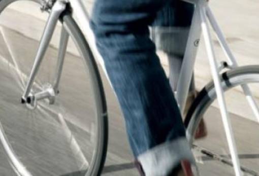 Άρπαξαν ποδήλατο κάτω από πολυκατοικία στη Σπάρτη αλλά δεν πήγαν μακριά