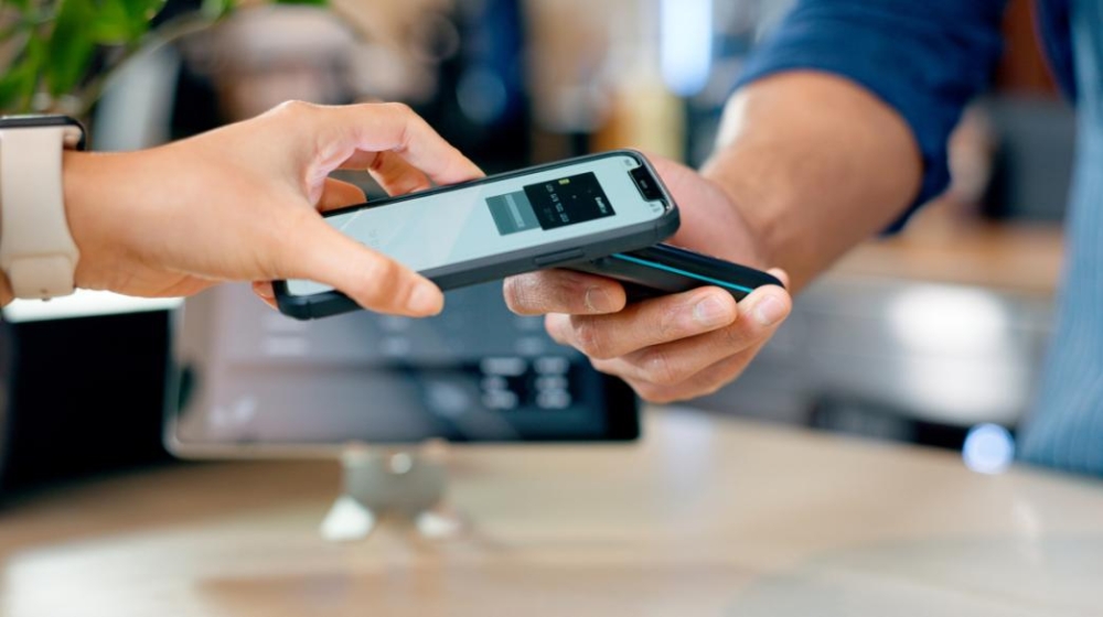 &laquo;IRIS&raquo;: &Upsilon;&pi;&omicron;&chi;&rho;&epsilon;&omega;&tau;&iota;&kappa;ό &alpha;&pi;ό 1&eta; &Nu;&omicron;&epsilon;&mu;&beta;&rho;ί&omicron;&upsilon;