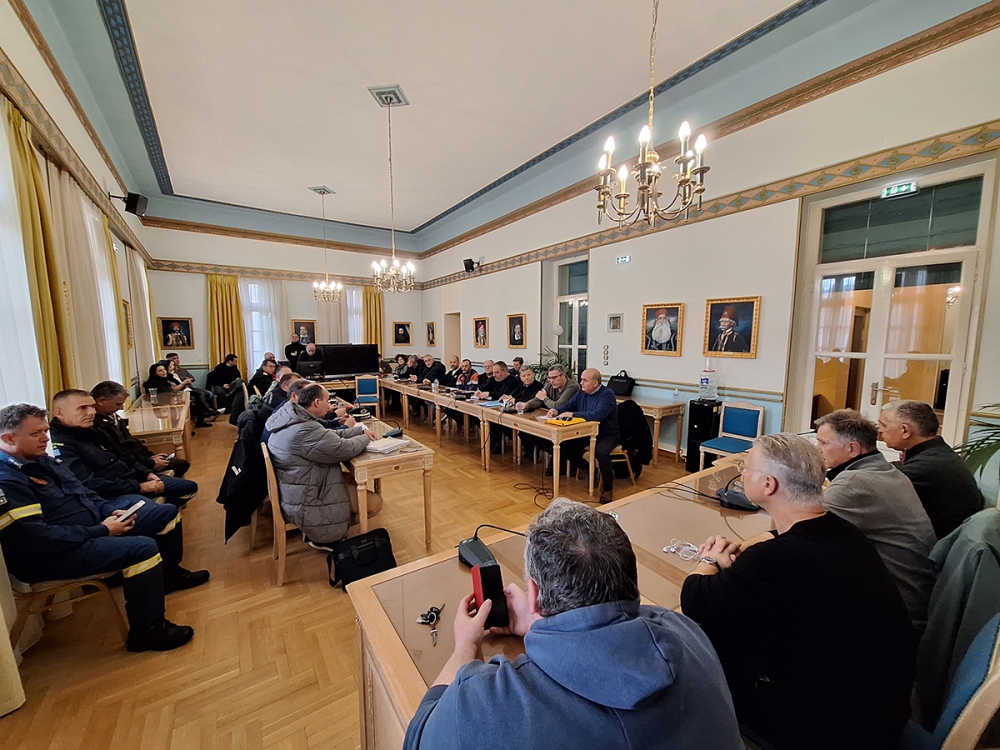 &Sigma;&epsilon; &epsilon;&tau;&omicron;&iota;&mu;ό&tau;&eta;&tau;&alpha; &gamma;&iota;&alpha; &tau;&alpha; &kappa;&alpha;&iota;&rho;&iota;&kappa;ά &phi;&alpha;&iota;&nu;ό&mu;&epsilon;&nu;&alpha; &omicron; &mu;&eta;&chi;&alpha;&nu;&iota;&sigma;&mu;ό&sigmaf; &tau;&eta;&sigmaf; &Pi;&epsilon;&rho;&iota;&phi;έ&rho;&epsilon;&iota;&alpha;&sigmaf; &Pi;&epsilon;&lambda;&omicron;&pi;&omicron;&nu;&nu;ή&sigma;&omicron;&upsilon;