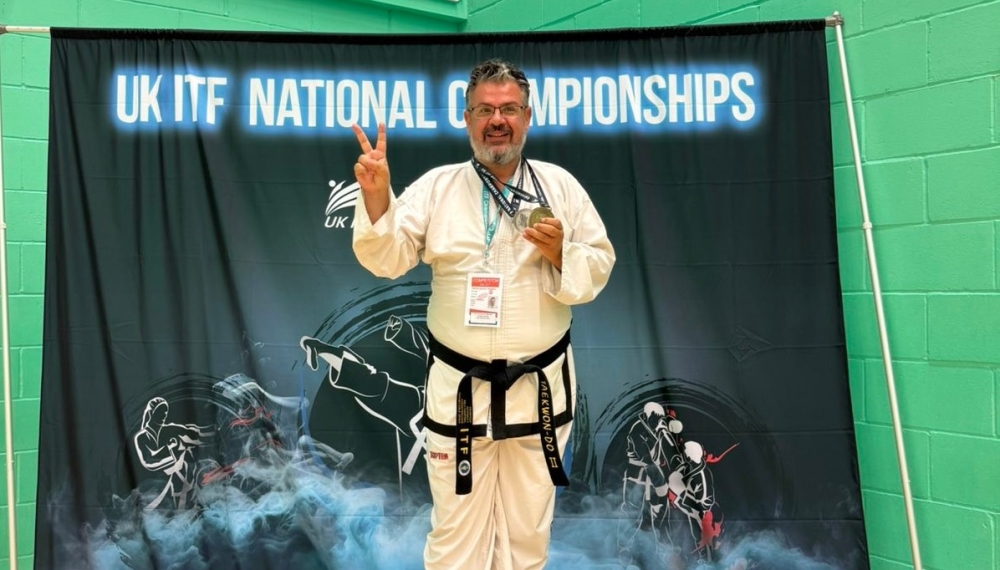 &laquo;&Chi;&rho;&upsilon;&sigma;ό&sigmaf;&raquo; &omicron; &Sigma;&pi;&alpha;&rho;&tau;&iota;ά&tau;&eta;&sigmaf; &Gamma;. &Theta;&epsilon;&omicron;&delta;&omega;&rho;ό&pi;&omicron;&upsilon;&lambda;&omicron;&sigmaf; &sigma;&epsilon; &Pi;&rho;&omega;&tau;ά&theta;&lambda;&eta;&mu;&alpha; &Tau;ά&epsilon; &Kappa;&beta;&omicron;&nu; &Nu;&tau;&omicron; &sigma;&tau;&eta;&nu; &Alpha;&gamma;&gamma;&lambda;ί&alpha;