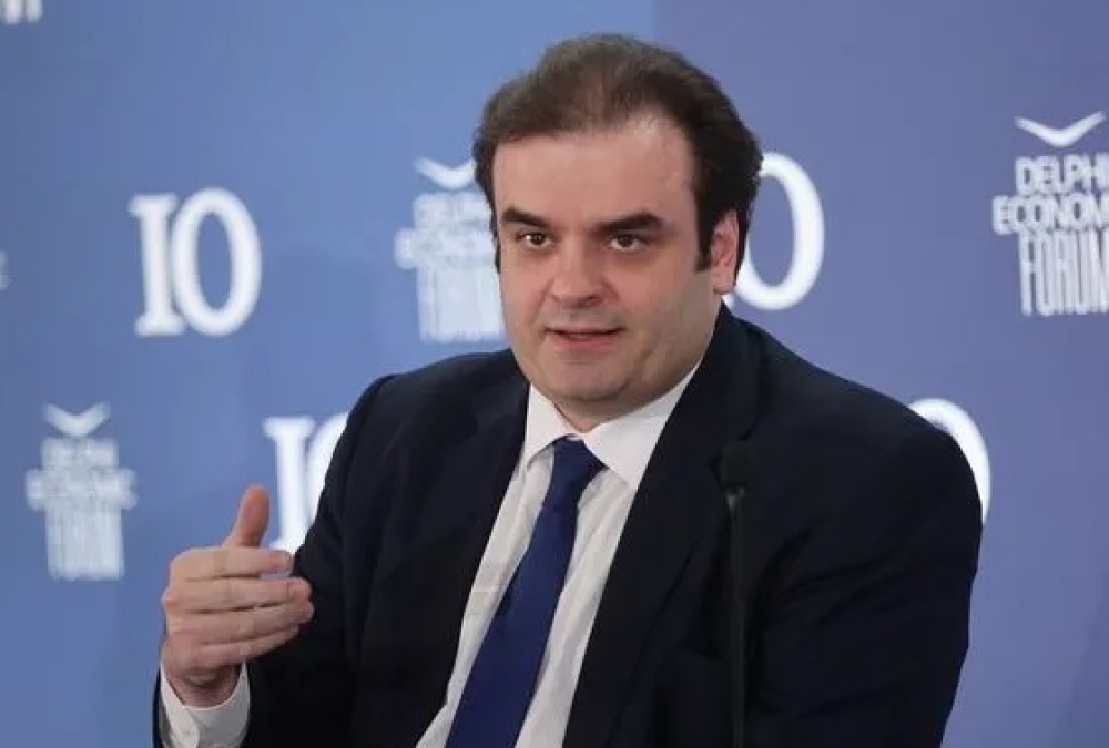 &laquo;&Delta;&epsilon;&nu; &epsilon;ί&mu;&alpha;&sigma;&tau;&epsilon; &eta; &kappa;&upsilon;&beta;έ&rho;&nu;&eta;&sigma;&eta; &tau;&omicron;&upsilon; &ldquo;&delta;ώ&sigma;&epsilon; &tau;&alpha; ό&lambda;&alpha;&rdquo;&raquo;