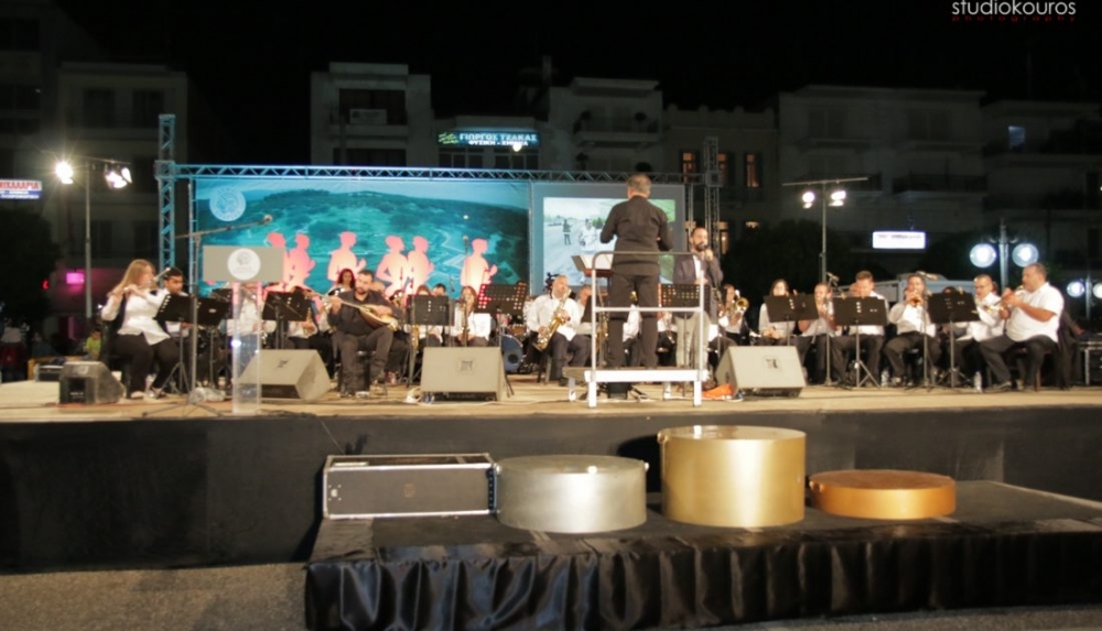 &Sigma;&tau;&eta;&nu; &pi;&lambda;&alpha;&tau;&epsilon;ί&alpha; &Sigma;&pi;ά&rho;&tau;&eta;&sigmaf; &eta; &alpha;&pi;&omicron;&nu;&omicron;&mu;ή &epsilon;&pi;ά&theta;&lambda;&omega;&nu; &tau;&omicron;&upsilon; &laquo;&Sigma;&pi;ά&rho;&tau;&alpha;&theta;&lambda;&omicron;&nu;&raquo;