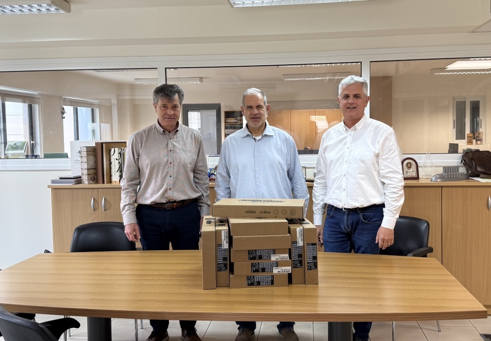 &Alpha;&rho;&iota;&sigma;&tau;&epsilon;ί&alpha; &mu;&epsilon; &psi;&eta;&phi;&iota;&alpha;&kappa;ή &upsilon;&pi;&omicron;&sigma;&tau;ή&rho;&iota;&xi;&eta; &chi;ά&rho;&eta; &sigma;&epsilon; &kappa;&omicron;&iota;&nu;&omega;&nu;&iota;&kappa;ή &pi;&rho;&omicron;&sigma;&phi;&omicron;&rho;ά &sigma;&tau;&eta;&nu; &Pi;&epsilon;&lambda;&omicron;&pi;ό&nu;&nu;&eta;&sigma;&omicron;