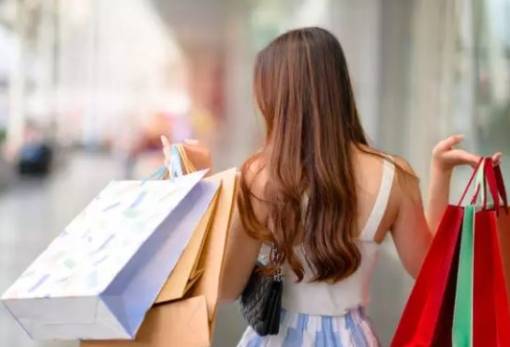 Θερινό ωράριο στα εμπορικά της Σπάρτης