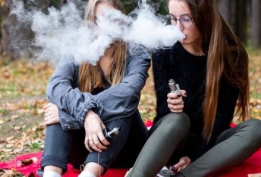 ΠΟΥ: Ανησυχητικά ποσοστά κατανάλωσης αλκοόλ και ηλεκτρονικών τσιγάρων σε ηλικίες 11-15