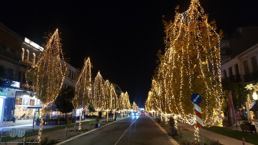 &Eta; &Sigma;&alpha;&nu;&zeta; &Epsilon;&lambda;&iota;&zeta;έ&hellip; &tau;&eta;&sigmaf; &Sigma;&pi;ά&rho;&tau;&eta;&sigmaf; &kappa;&iota; έ&nu;&alpha; &Pi;&alpha;&rho;ί&sigma;&iota; &laquo;&tau;&sigma;έ&pi;&eta;&sigmaf;&raquo; &alpha;&pi;&rsquo; &tau;&alpha; &pi;&iota;&omicron; &tau;&rho;&epsilon;&lambda;ά ό&nu;&epsilon;&iota;&rho;&alpha;