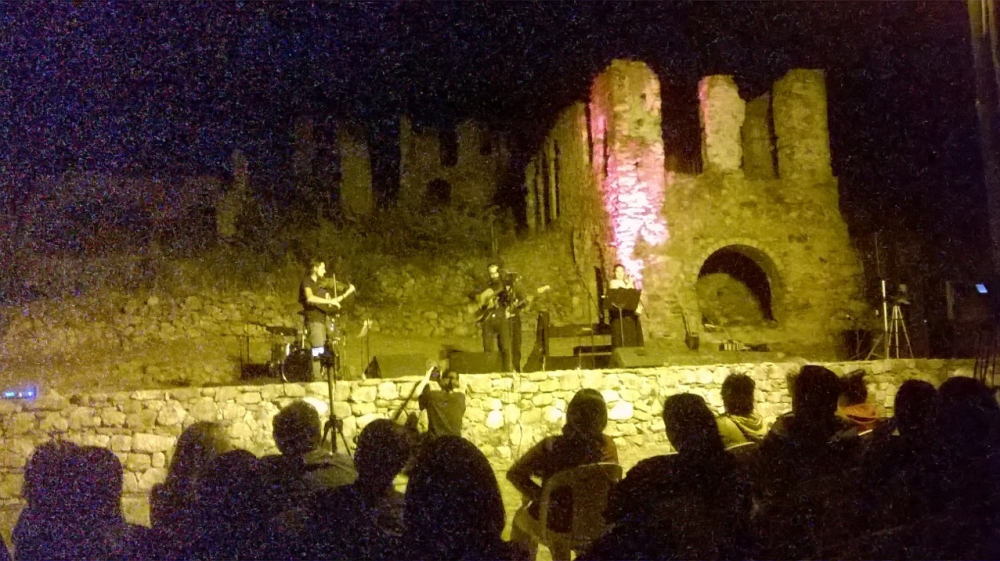 &Omicron;&iota; &laquo;&Chi;&omicron;έ&sigmaf;&raquo; &kappa;&alpha;&iota; &tau;&omicron; &phi;&epsilon;&gamma;&gamma;ά&rho;&iota; &laquo;&phi;ώ&tau;&iota;&sigma;&alpha;&nu;&raquo; &tau;&omicron; &beta;&upsilon;&zeta;&alpha;&nu;&tau;&iota;&nu;ό &Mu;&upsilon;&sigma;&tau;&rho;ά