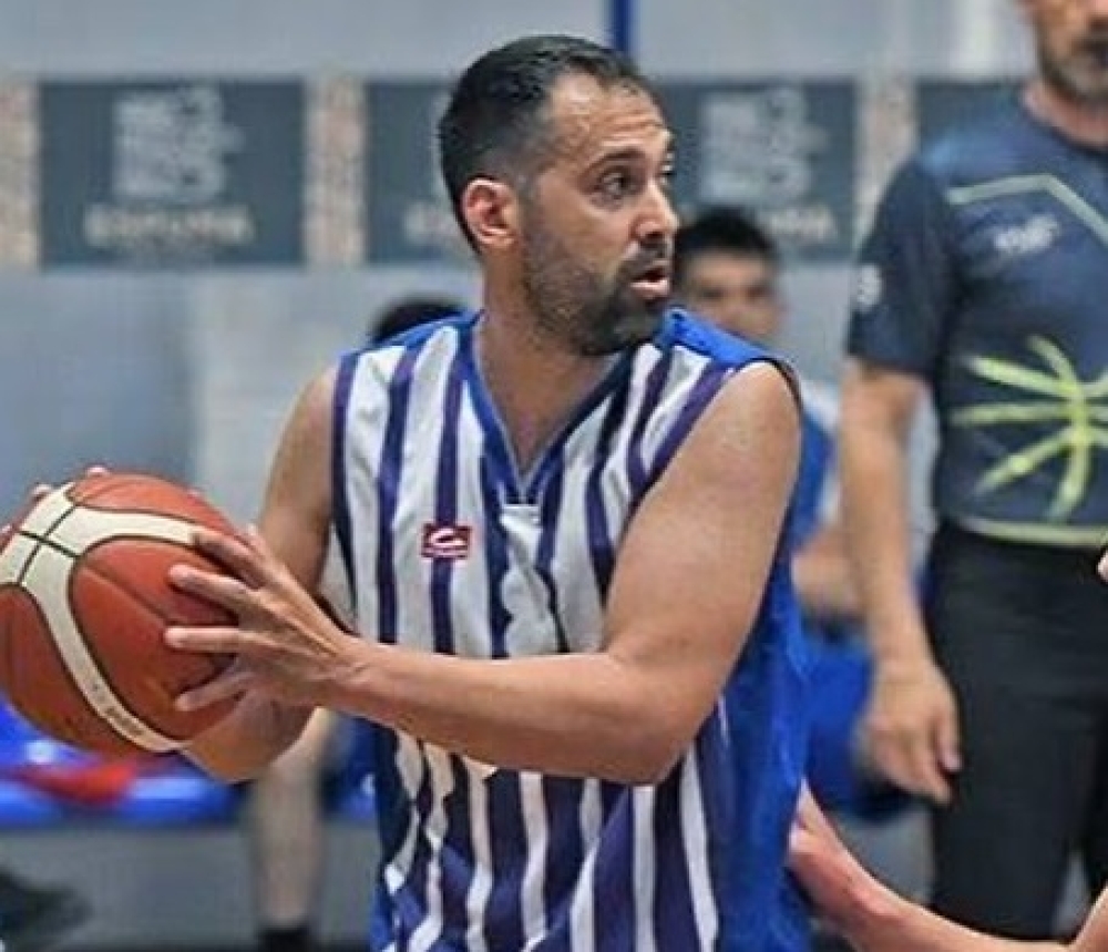 &Sigma;&tau;&omicron;&nu; &Alpha;&Pi;&Omicron;&Epsilon;&Lambda; &Mu;&omicron;&lambda;ά&omega;&nu; &omicron; &laquo;&mu;&pi;ό&mu;&pi;&epsilon;&rho;&raquo; &Sigma;&omega;&tau;ή&rho;&eta;&sigmaf; &Pi;&alpha;&pi;&alpha;&delta;ά&kappa;&omicron;&sigmaf;