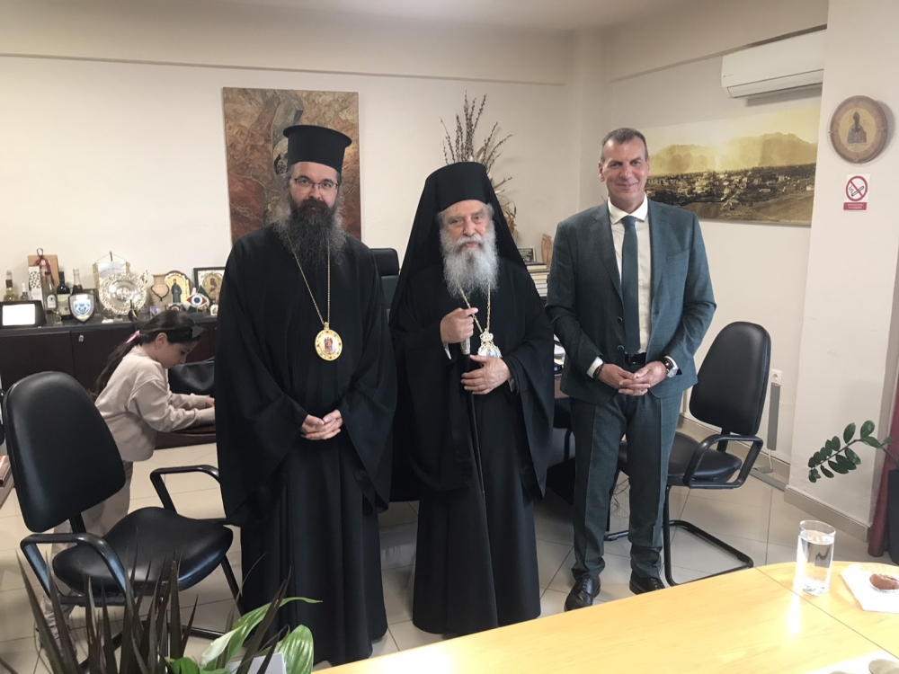 &Epsilon;&iota;&sigma;έ&pi;&rho;&alpha;&xi;&epsilon; &alpha;&gamma;ά&pi;&eta; &mu;&epsilon;&tau;&rsquo; &epsilon;&upsilon;&chi;ώ&nu; &omicron; &Mu;&iota;&chi;ά&lambda;&eta;&sigmaf; &Beta;&alpha;&kappa;&alpha;&lambda;ό&pi;&omicron;&upsilon;&lambda;&omicron;&sigmaf;